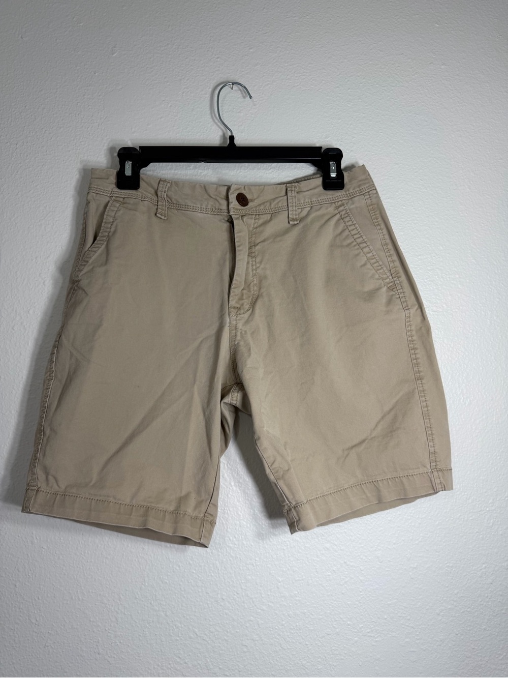 Aeropostale Men's Tan Flat Front Chino Shorts
